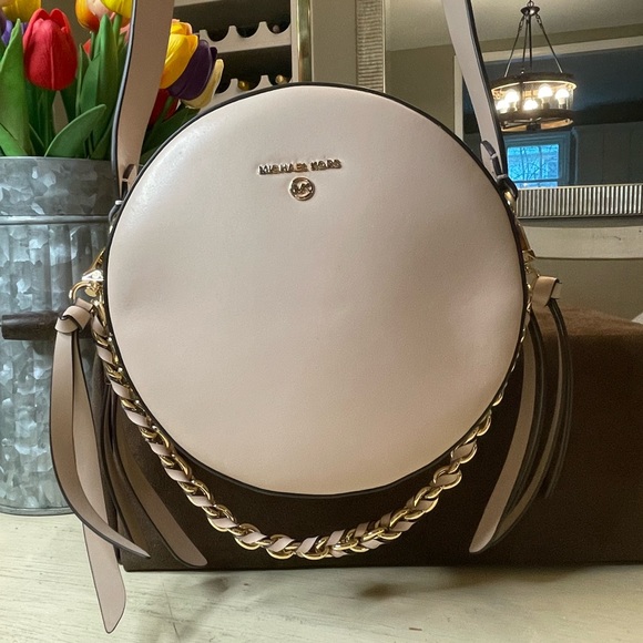 *COA* Michael Kors DeLancey Canteen Crossbody Bag in Blush Pink Leather - Picture 1 of 14